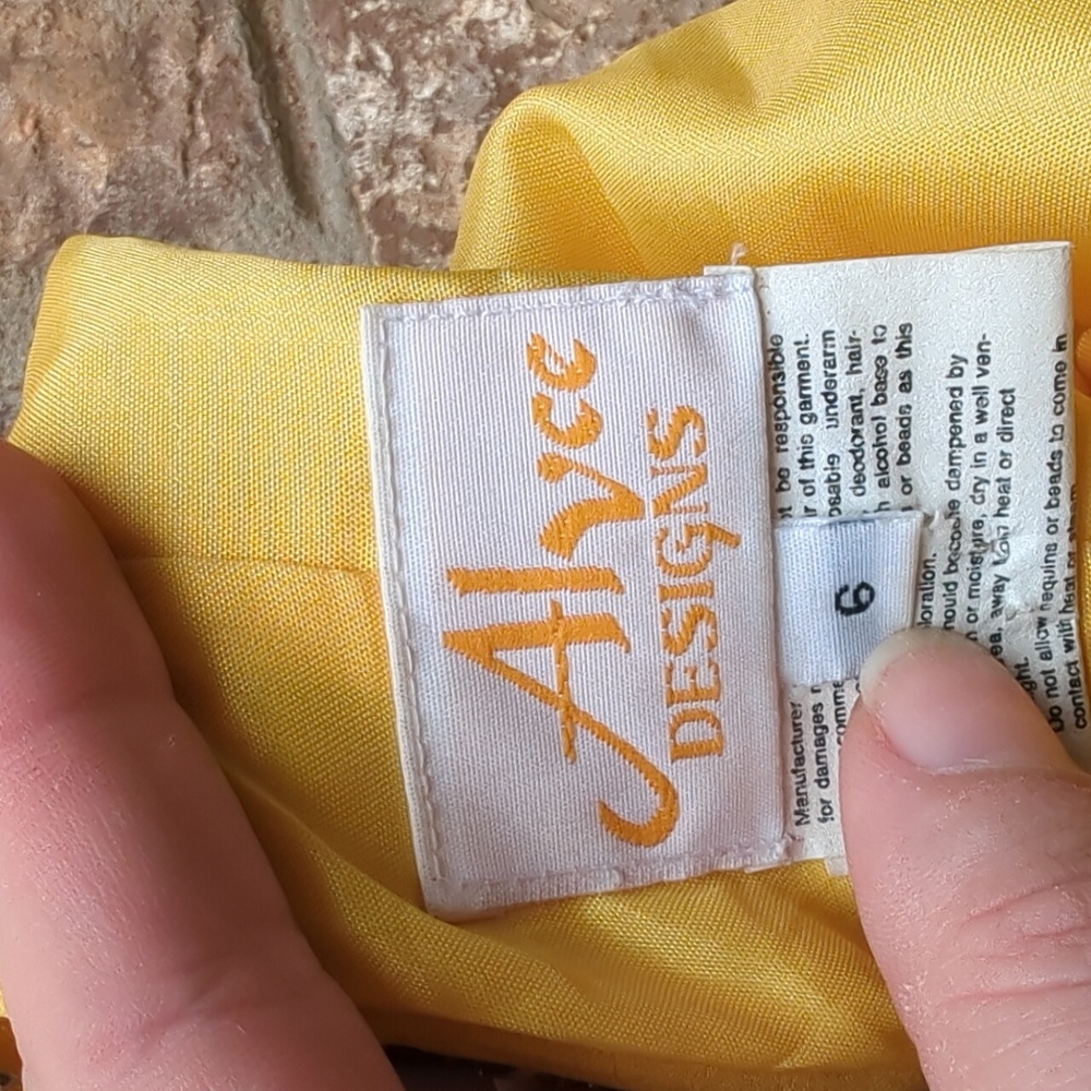Vintage 1980s Alyce Designs Yellow All Over Glass Beaded Formal Dress - Picture 4 of 8